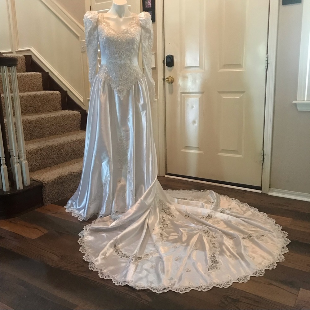 MV Boutique White Long Sleeve Wedding Gown 3 Foot Train Vintage